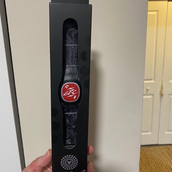 Disney Rock 'N' Roller Coaster Aerosmith MagicBand+ NEW UNLINKED Retired